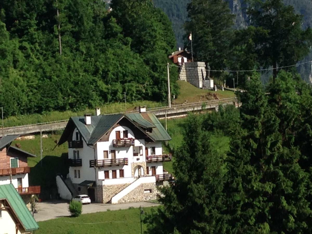 La Casa Di Monte Ricco Apartment Pieve di Cadore Bagian luar foto